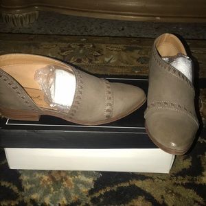 Qupid tuxedo shoes in Taupe. WORN ONCE